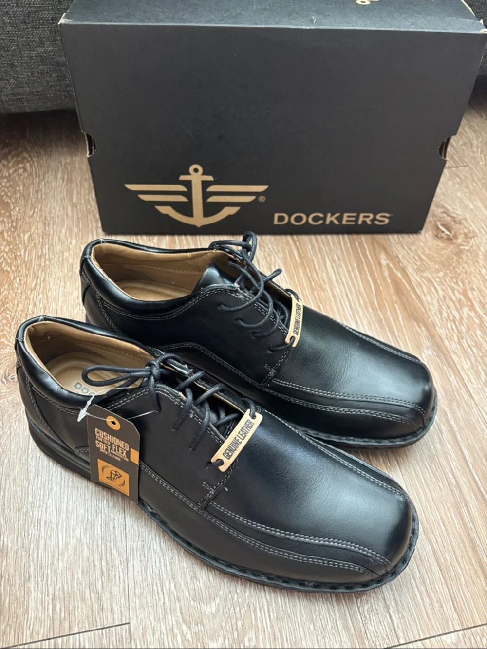New! Men’s Dockers Trustee dress shoe, black leather, 10.5